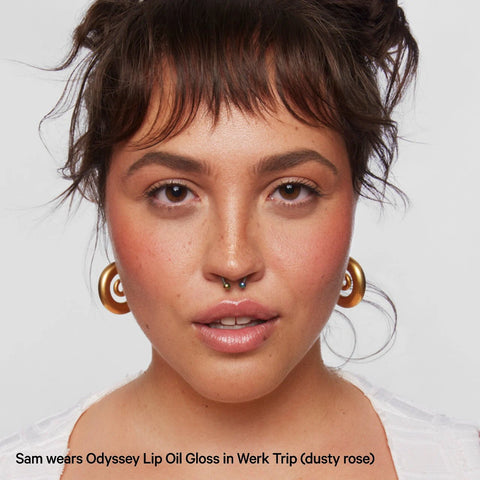 ميلك ميك أب - ملمع شفاه أوديسي - ويرك تريب ميلك ميك أب - ملمع شفاه أوديسي - ويرك تريب