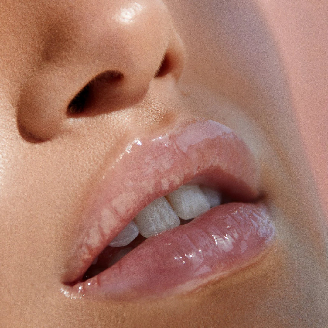 Makeup By Mario - MoistureGlow™ Plumping Lip Serum - Pink Glow
