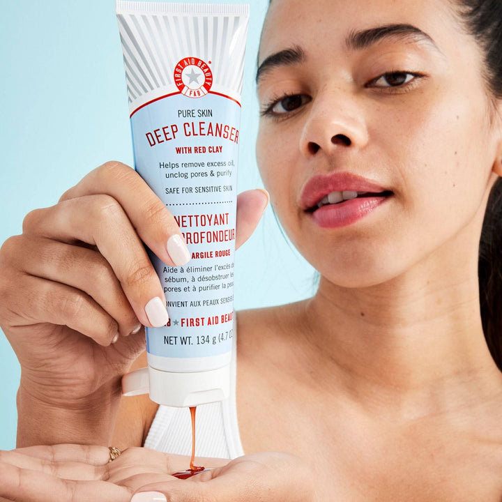 First Aid Beauty - Pure Skin Deep Cleanser with Red Clay - 134g - Mhalaty