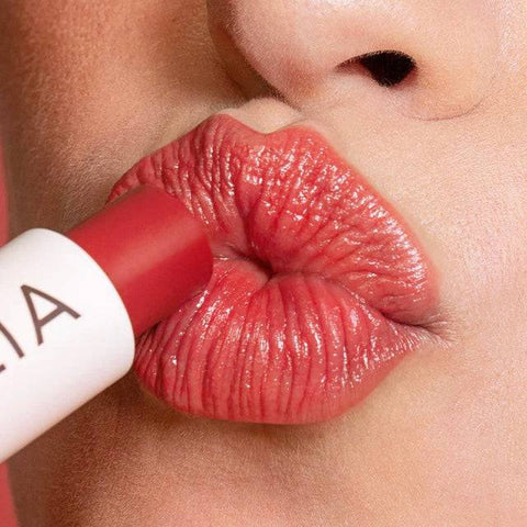 ILIA - Balmy Tint Hydrating Lip Balm in Heartbeats - Mhalaty