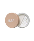 ILIA - Soft Focus Finishing Powder in Fade Into You - Mhalaty