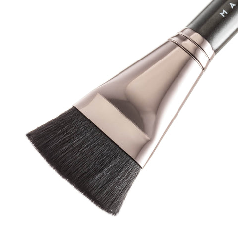 Makeup Geek - Brush Chiseled Cheek - Mhalaty