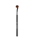 Sigma Beauty - E52 Soft Focus Shader Brush - Mhalaty